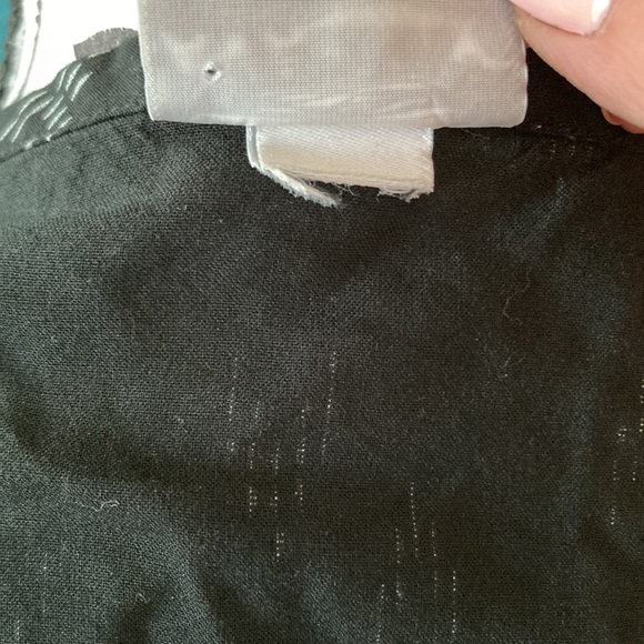 AVA & VIV | Women’s Black & White Arrow Blouse - Picture 7 of 7